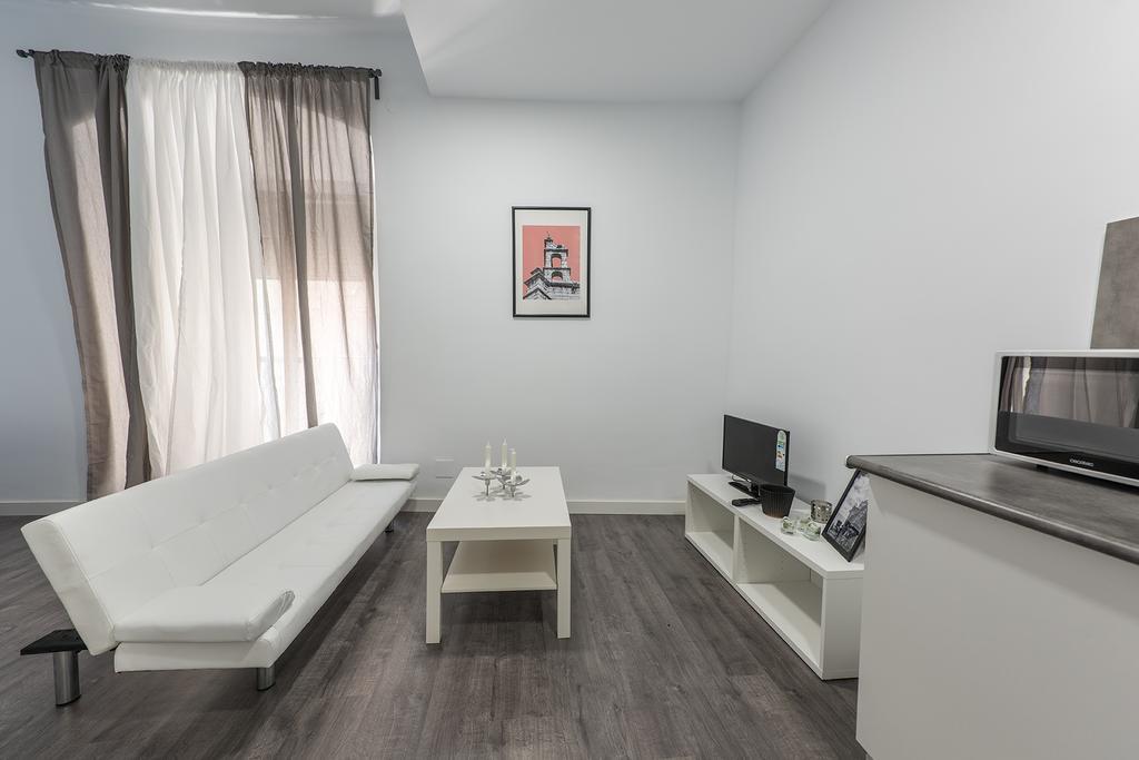 Apartamentos Turisticos Domus Seleqtia Plaza Mayor Касерес Экстерьер фото